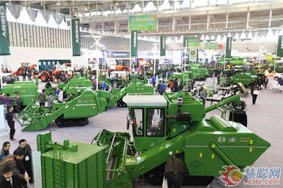 從國(guó)際農(nóng)機(jī)展看開封市農(nóng)機(jī)裝備產(chǎn)業(yè)發(fā)展 機(jī)遇、挑戰(zhàn)與未來(lái)路徑