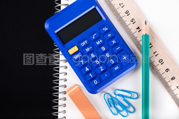 辦公效率的雙重保障 計算器與辦公用品在現代工作中的重要性