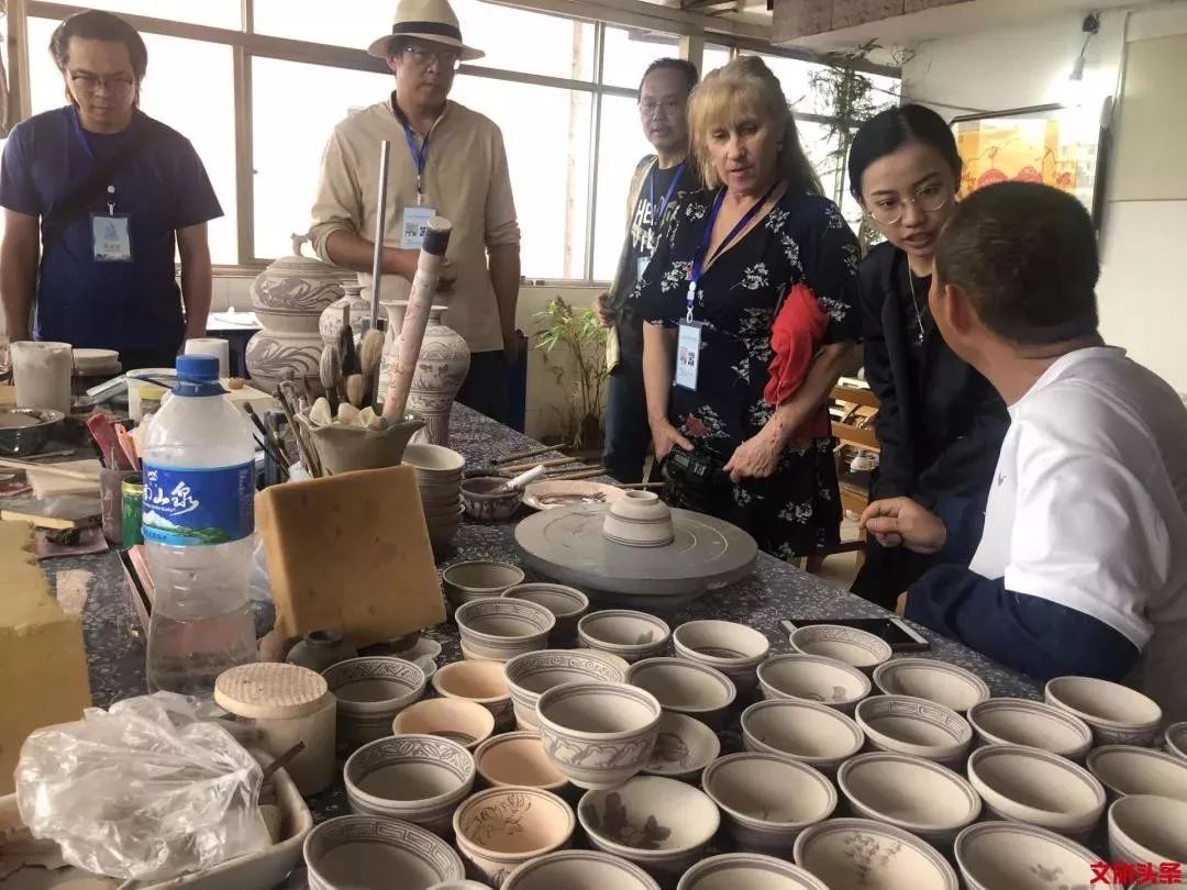 國際陶藝大師齊聚云南 &ldquo;把脈&rdquo;云南陶瓷產業發展